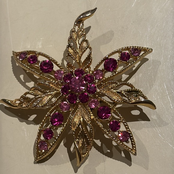 Vintage Lisner Gold Filigree Two-Tone Pink Rhinestone Flower Brooch Signed - Picture 7 of 10